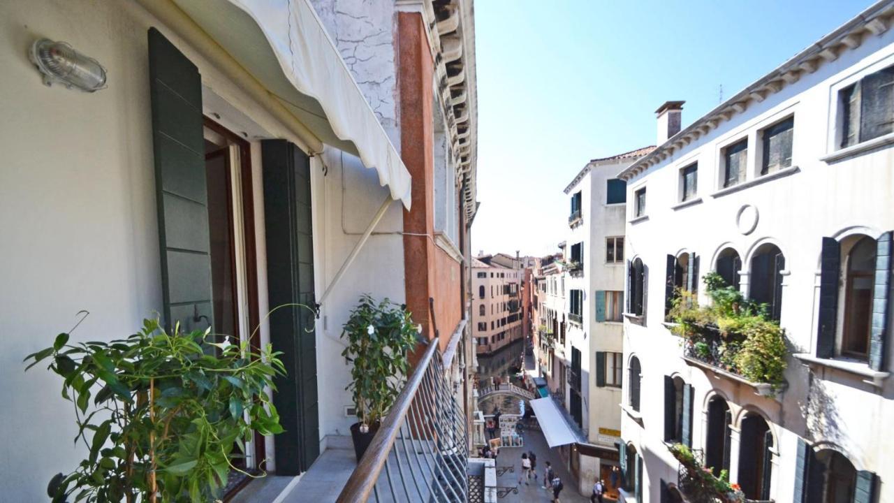 Ai Bareteri Luxury Canal View Lejlighed Venedig