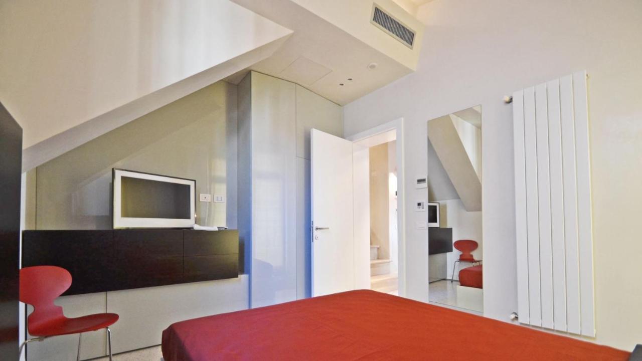Lejlighed Ai Bareteri Luxury Canal View *